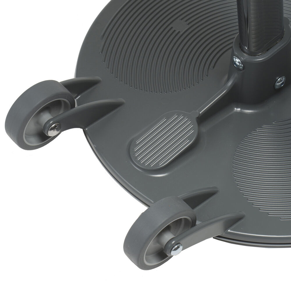 Cast aluminum base plate with integrated anti slip function is easy to turn. Together with the wheel, Turner PRO works well on different flooring materials including carpets..