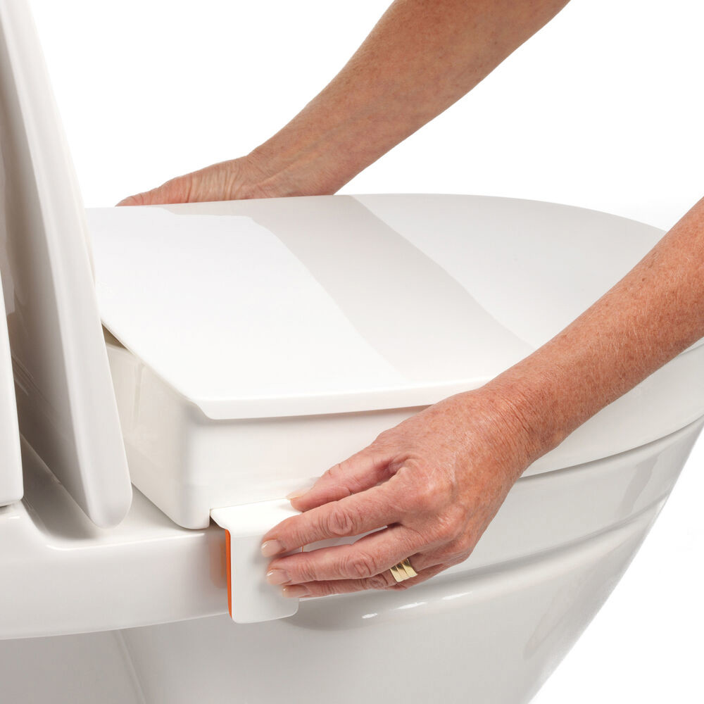 The easily attached brackets with wide adjustability and large friction surfaces make My-Loo at all times safely fixed to, and easily mounted on, any toilet porcelain. Entirely without screws.