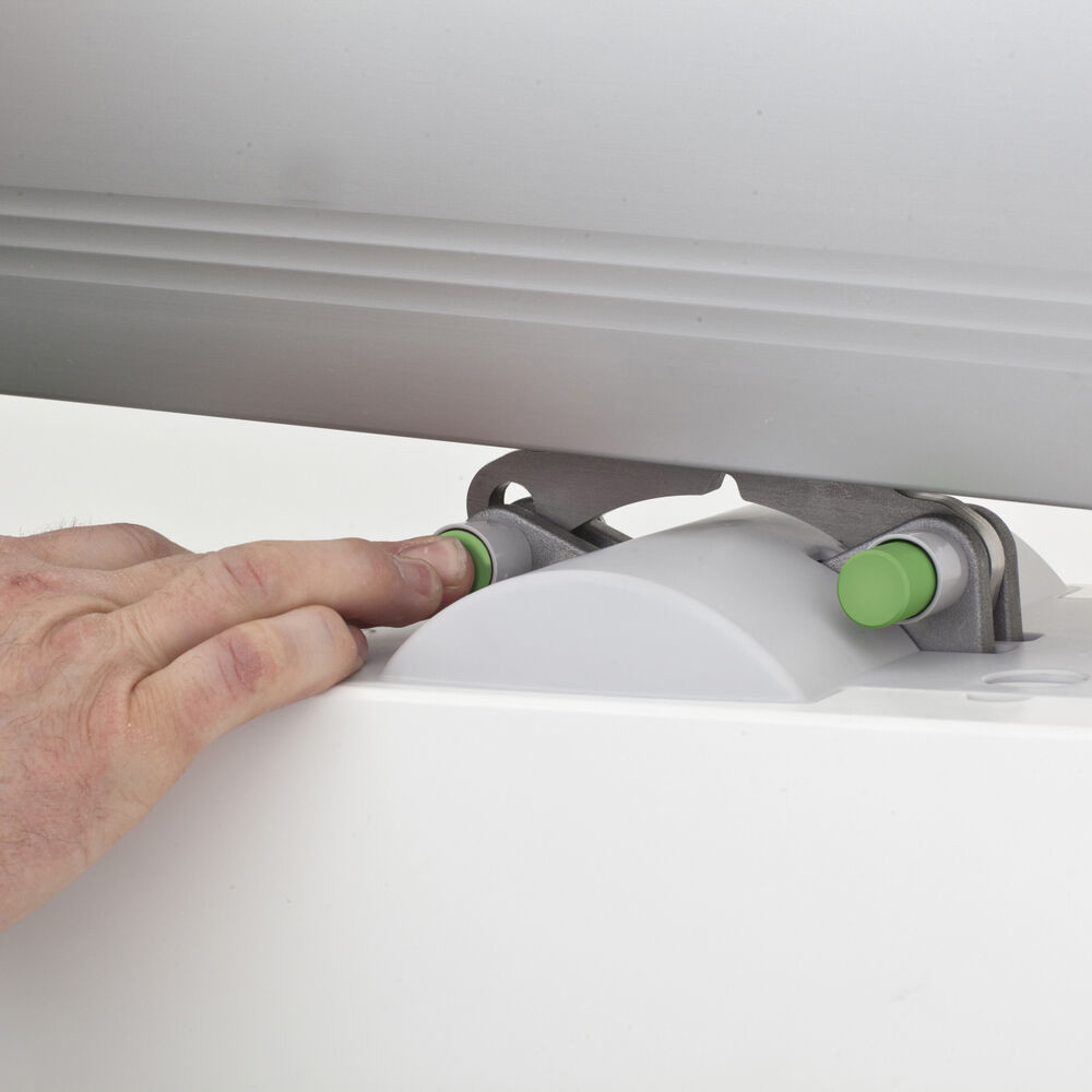 Molift Air 200 is easy to handle during installation and servicing, due to a very low weight and the clever quick release function. With a simple grip, the motor is disconnected from its trolley and removed.