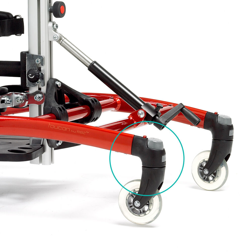 All four castors are equipped with locks securing the Toucan for stability. The wheels are very easy to manouvre making it easy to move the Toucan around.
